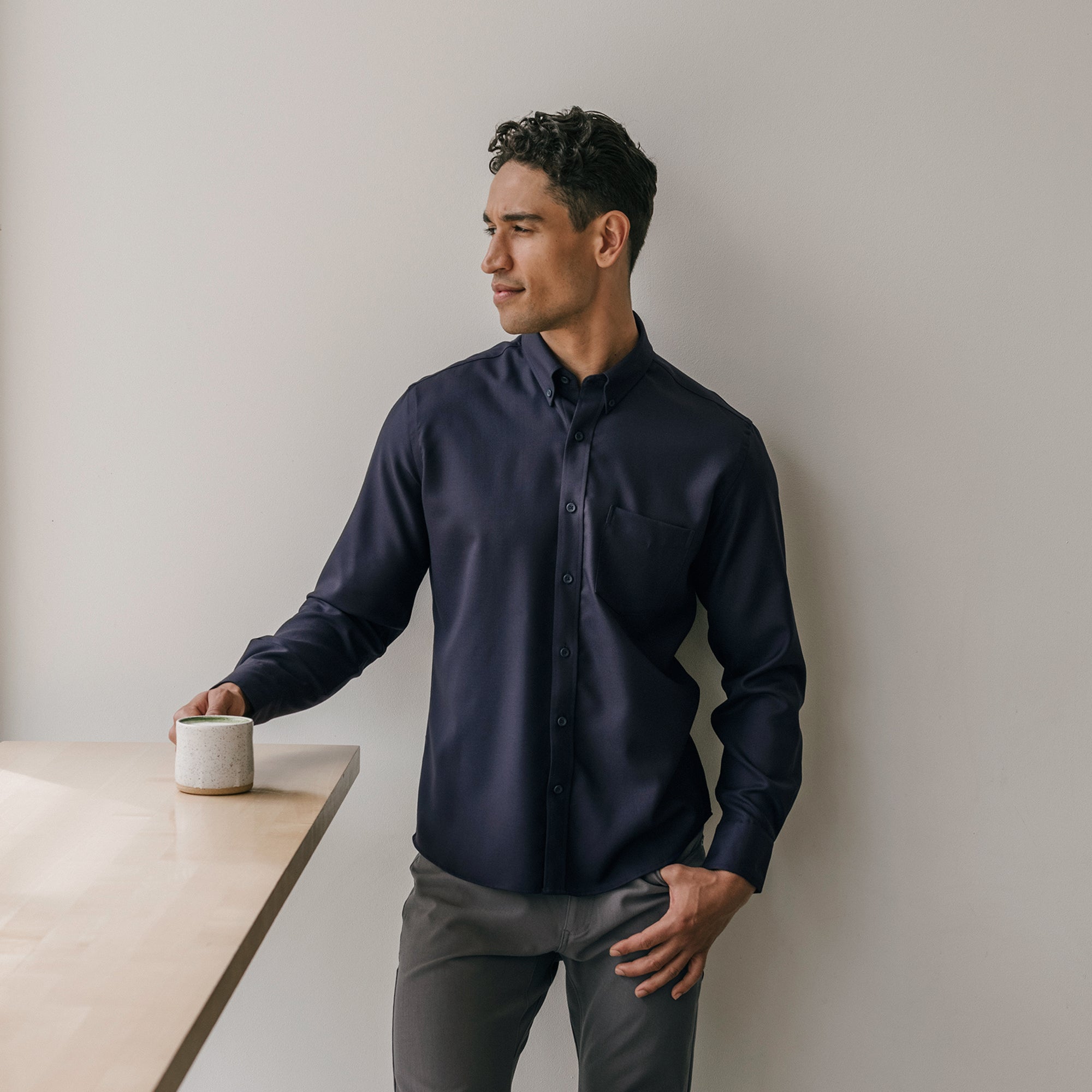 model-spec:Temple is 6'2", 185 lbs, and wears size M Slim