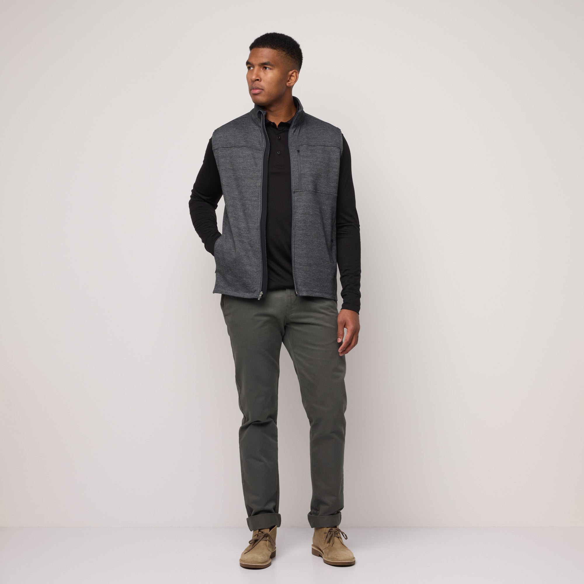 model-spec: Micah is 6'1", 185 lbs, and wears size L