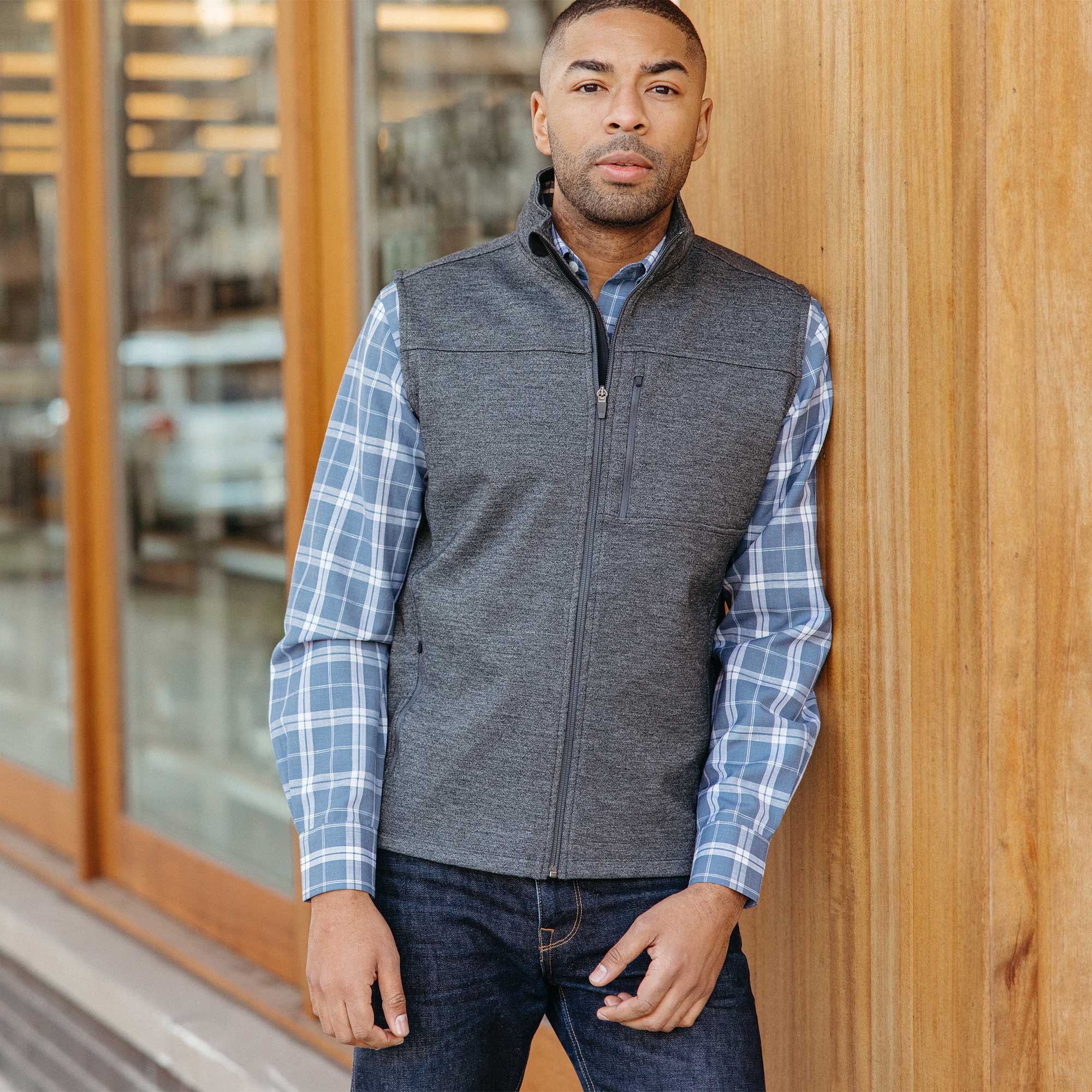 image-on-hover,model-spec:Anthony is 6'3" and wears size M