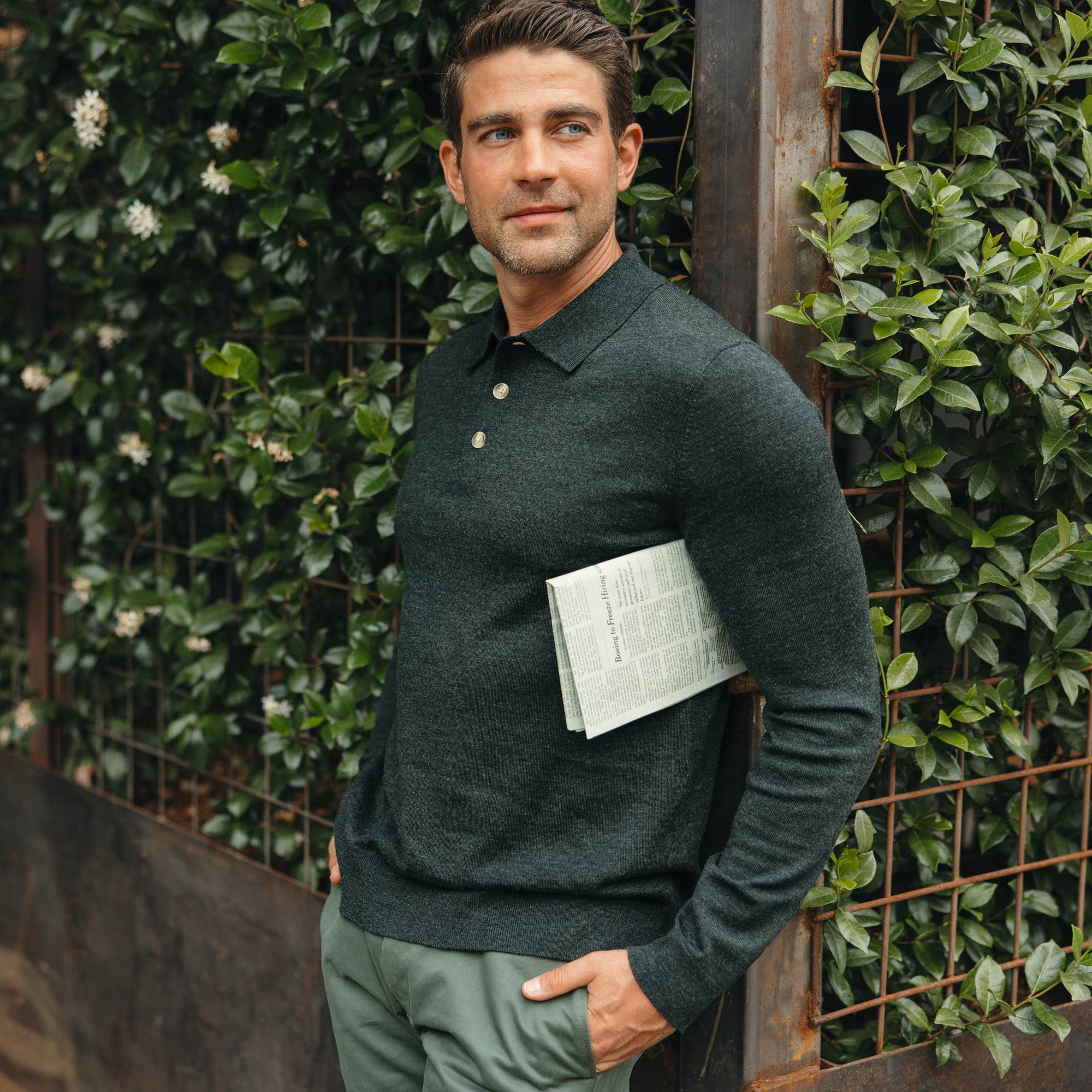 model-spec:Alex is 5'11", and wears size M