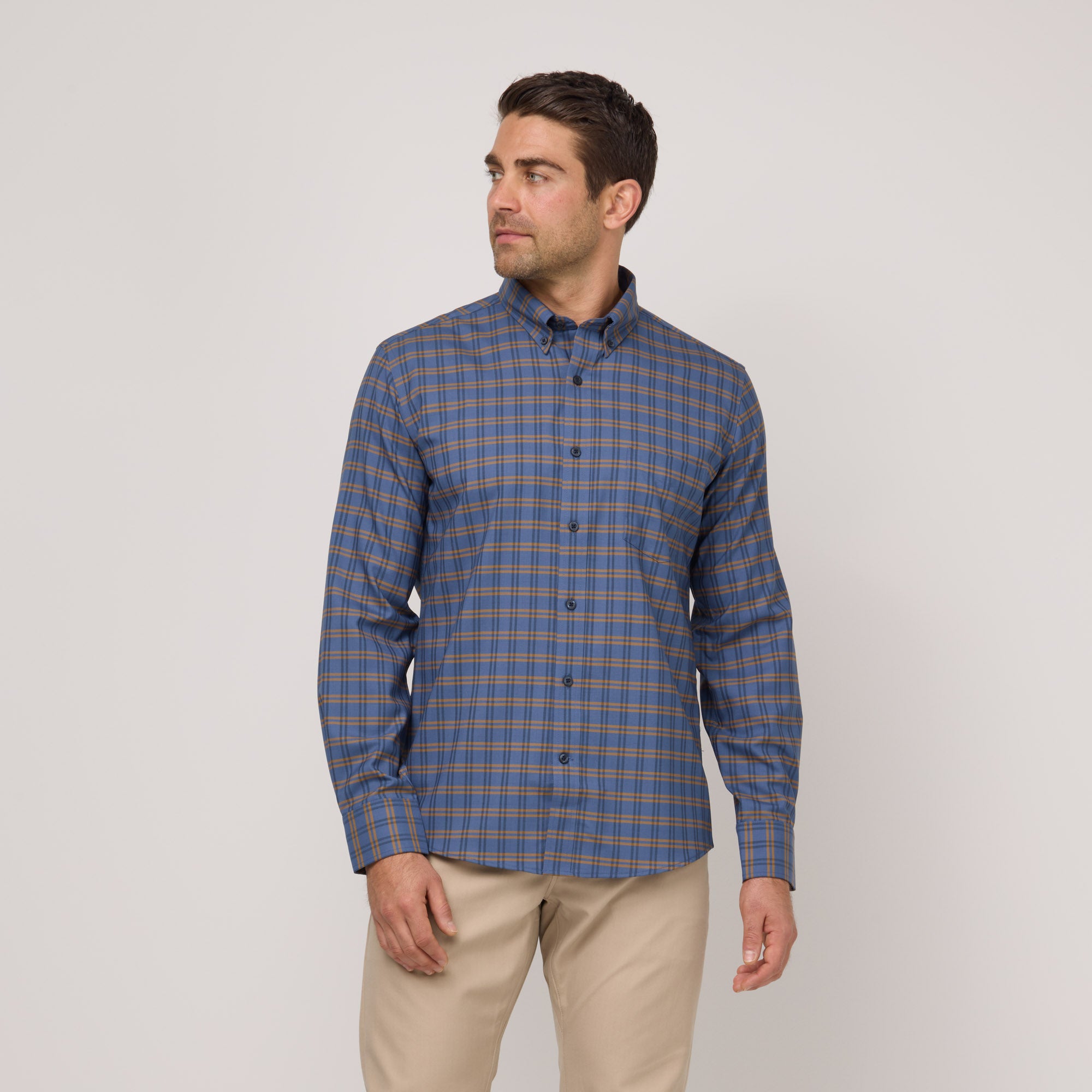 model-spec:Alex is 5'11", and wears size M Slim