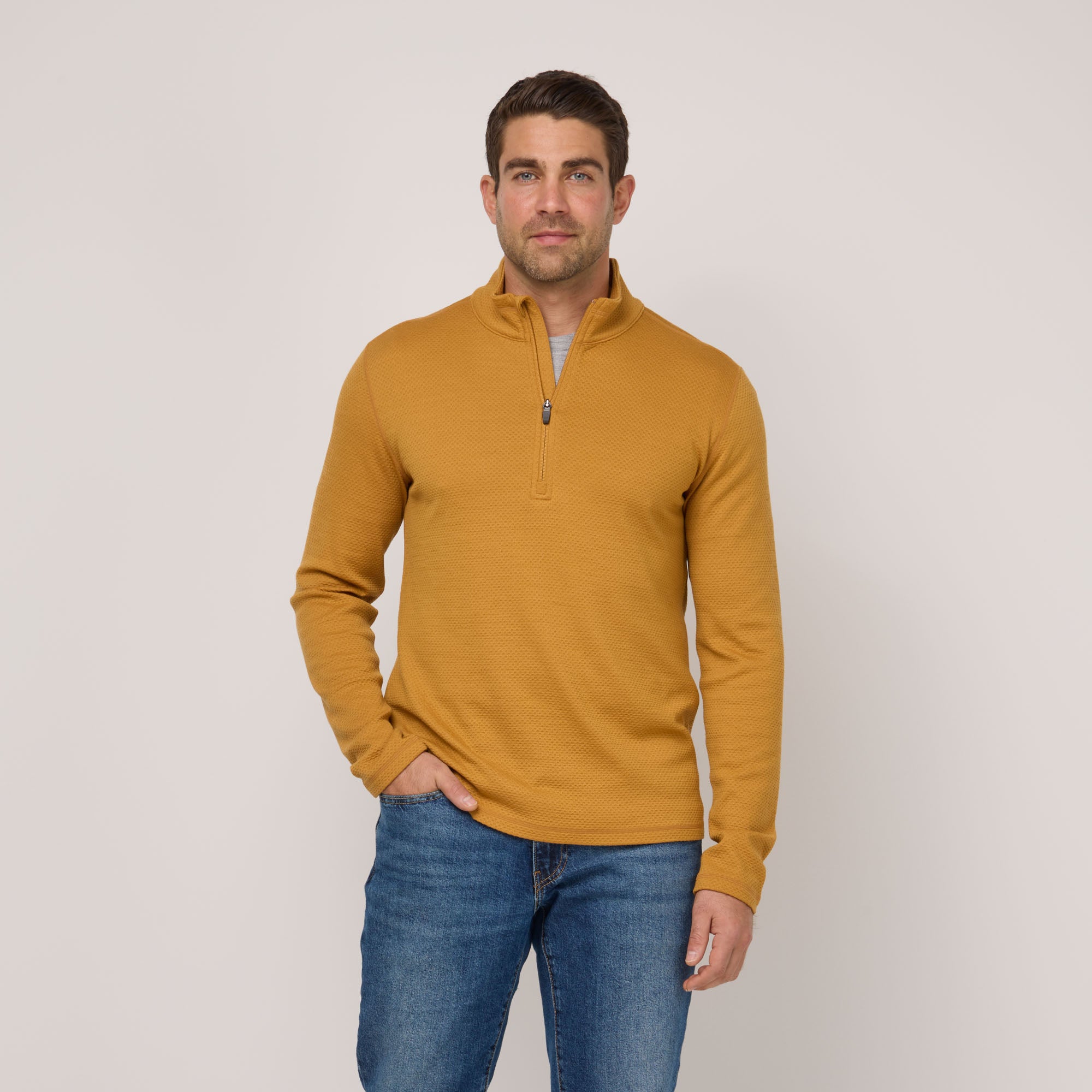 model-spec:Alex is 5'11", and wears size M