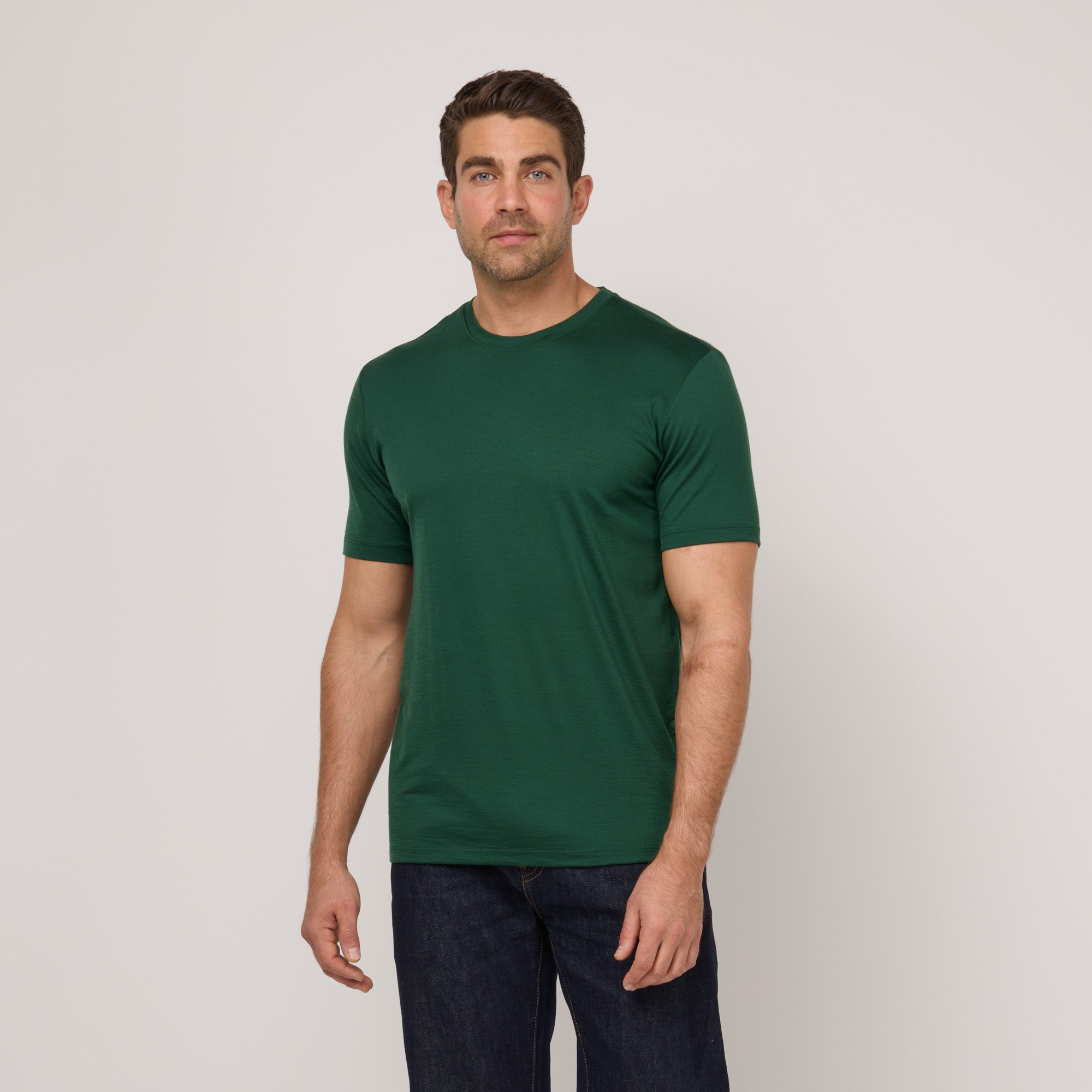 model-spec:Alex is 5'11", and wears size M