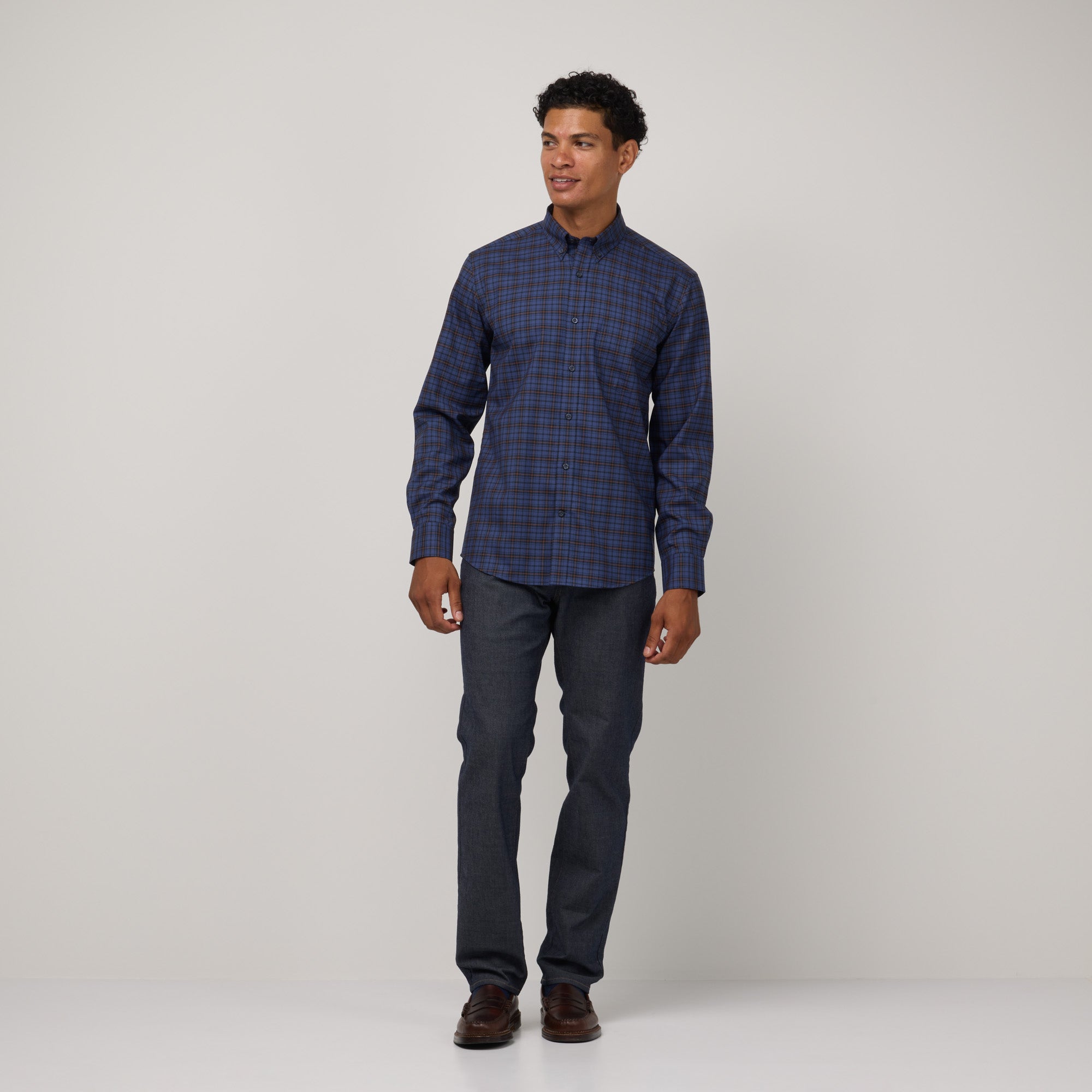 model-spec:Nico is 5'11", and wears size M Slim