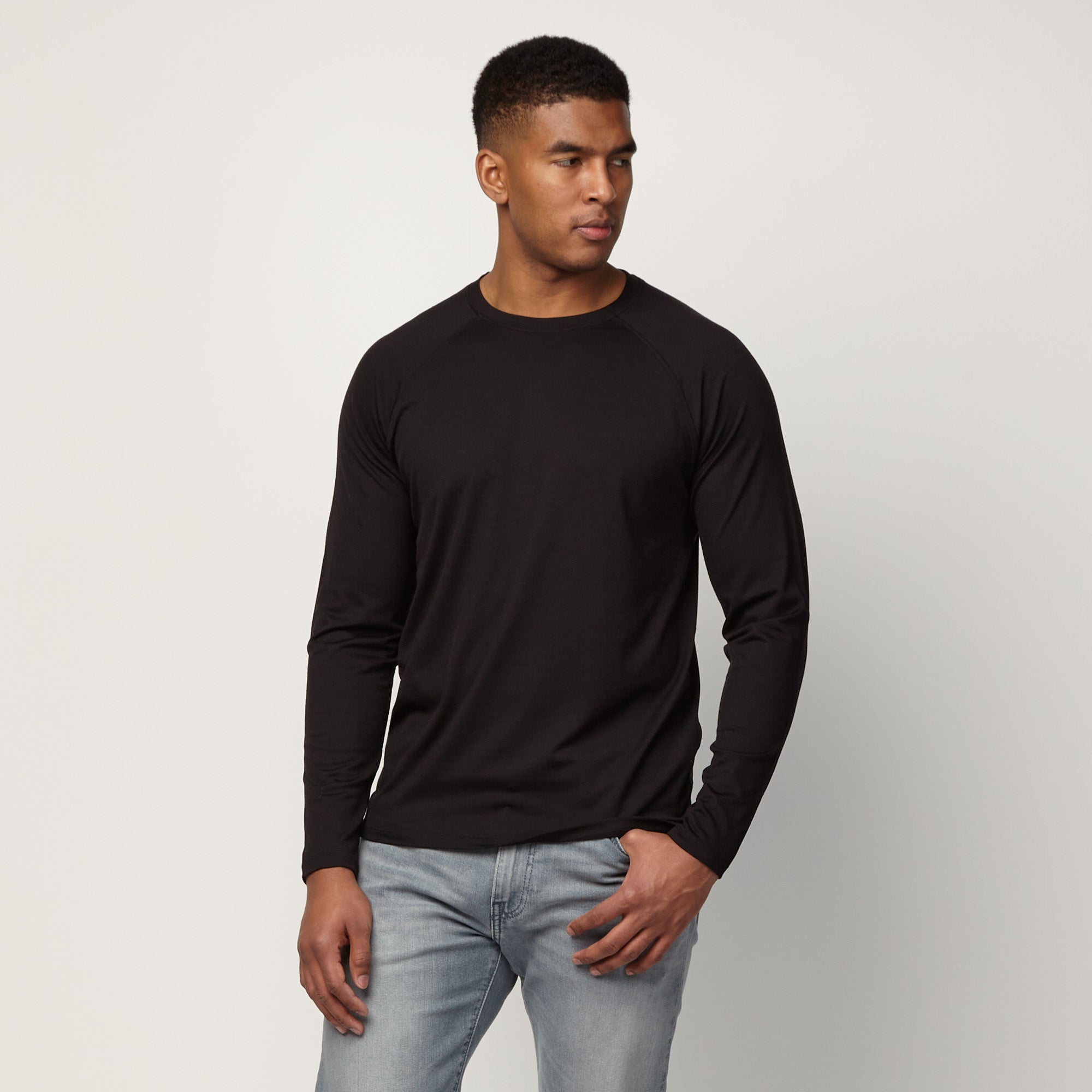 image-on-hover,model-spec: Micah is 6'1", 185 lbs, and wears size M