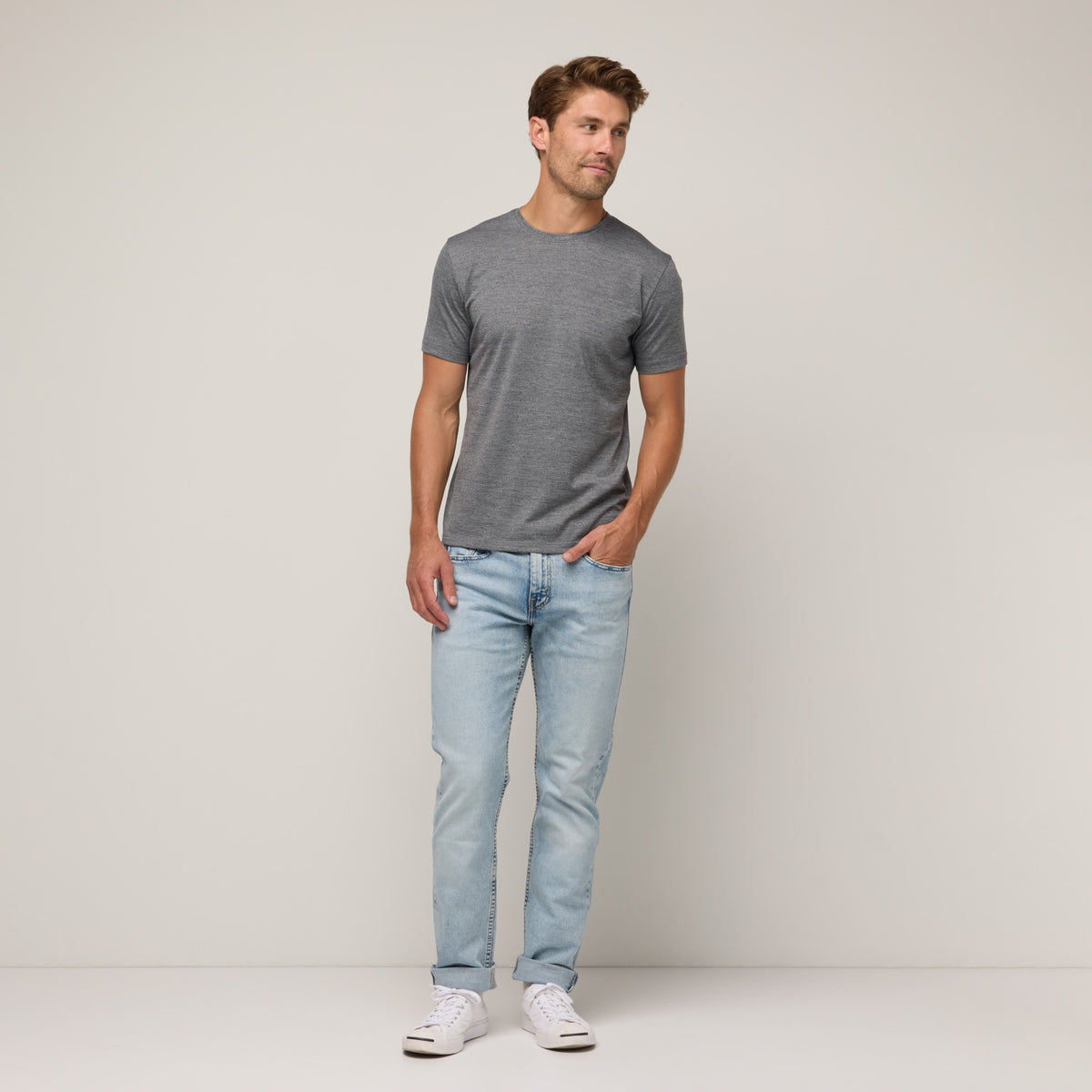 image-on-hover,model-spec: Matt is 6'2", 176 lbs, and wears size M