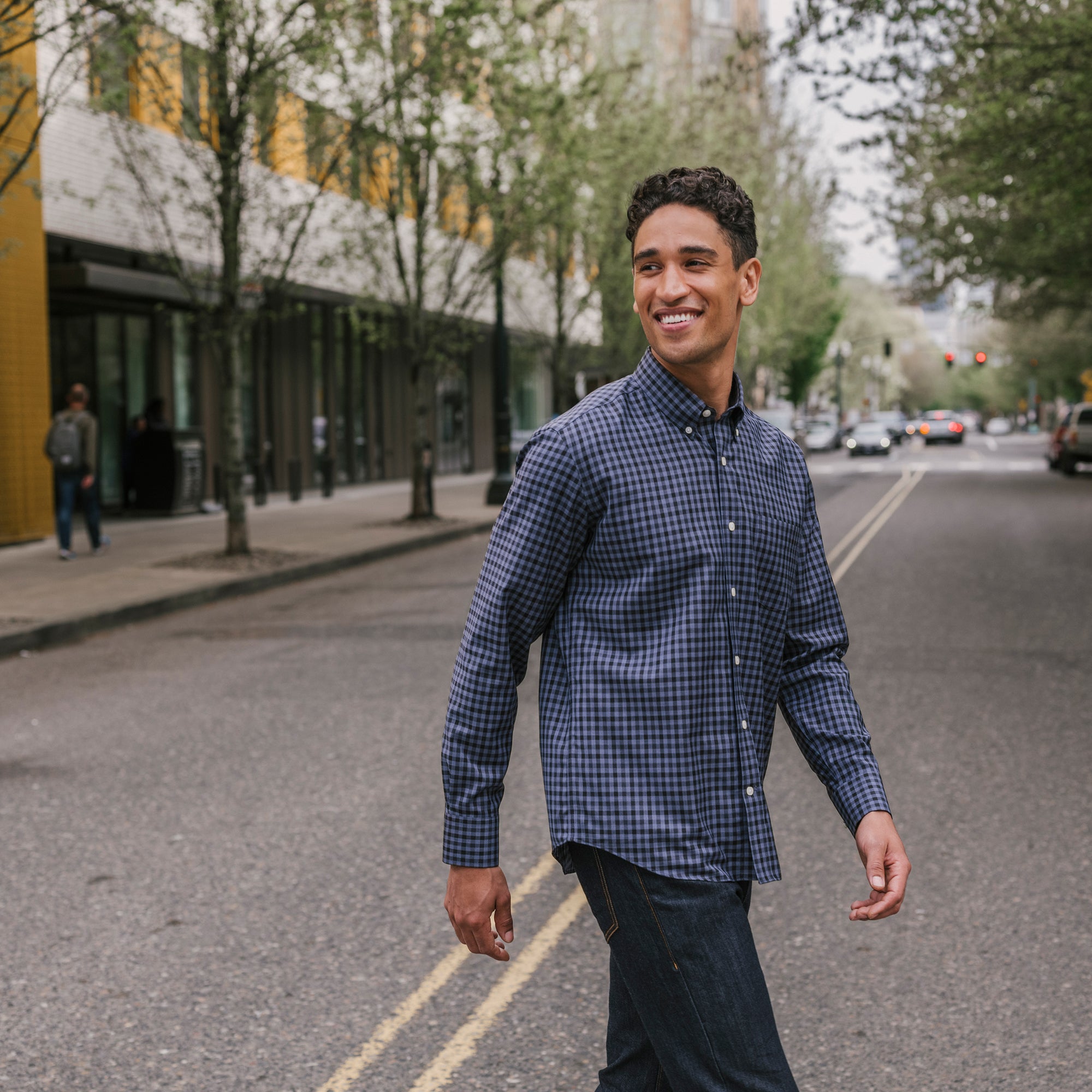 image-on-hover,model-spec:Temple is 6'2", 185 lbs, and wears size M Slim