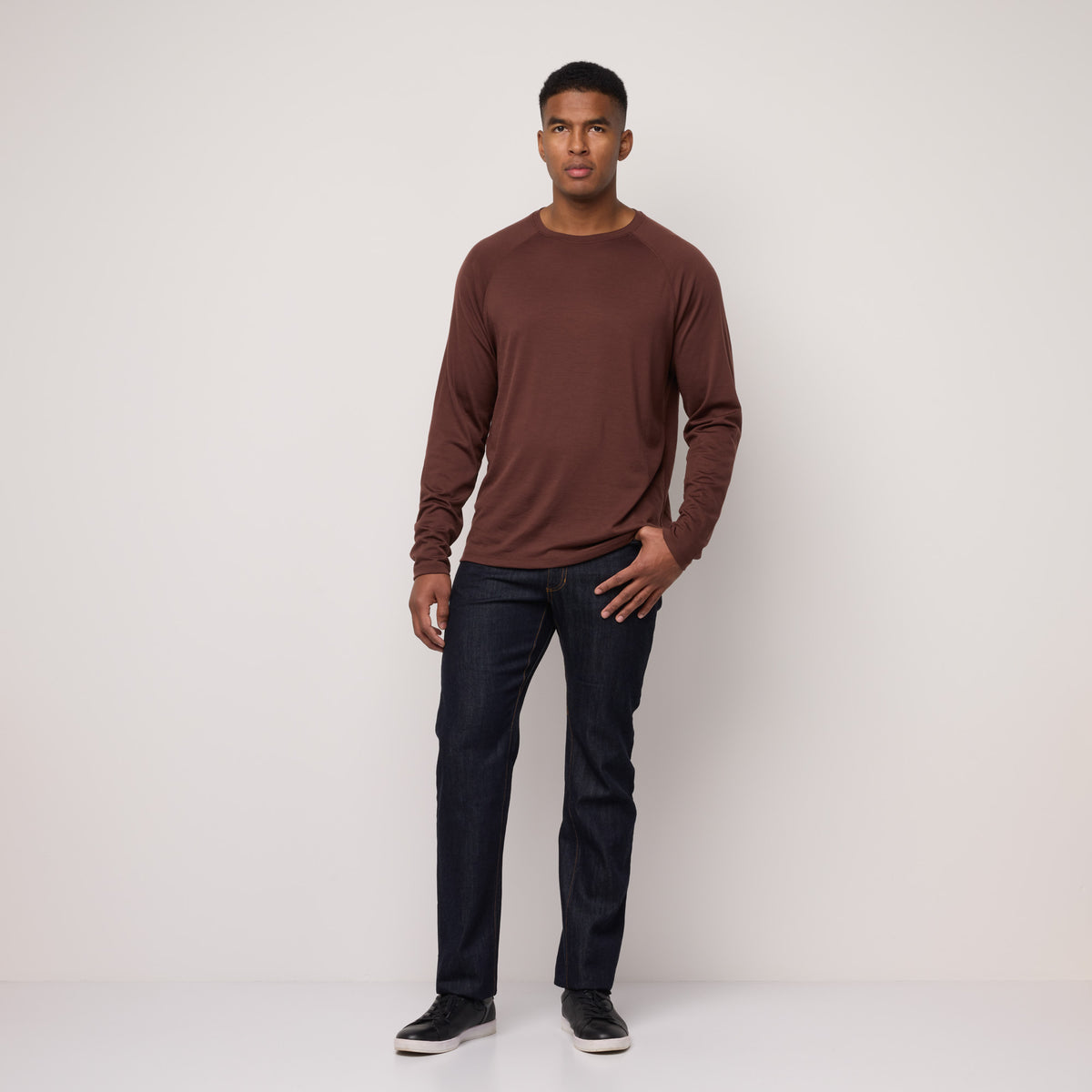 image-on-hover,model-spec: Micah is 6'1", 185 lbs, and wears size L