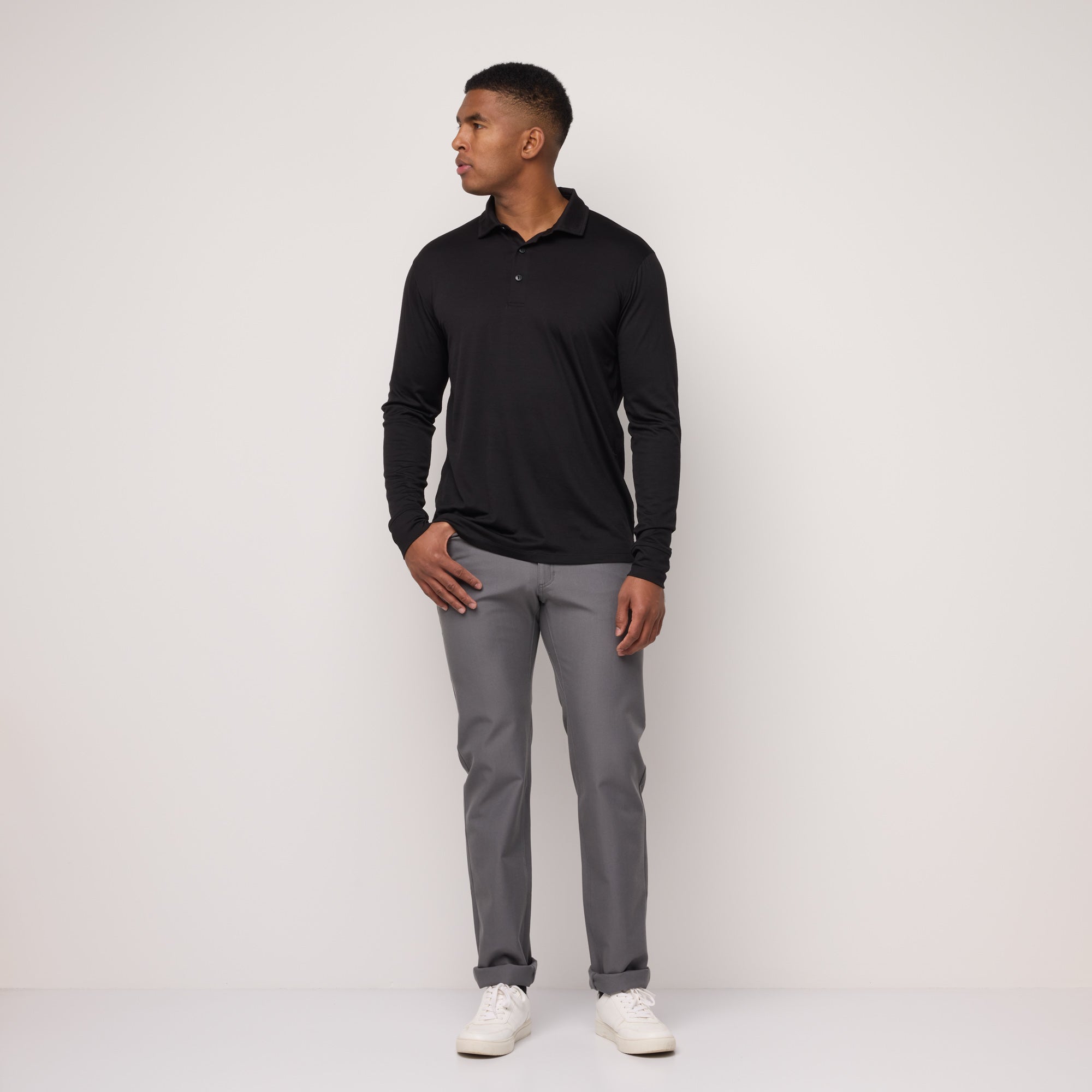 model-spec: Micah is 6'1", 185 lbs, and wears size L