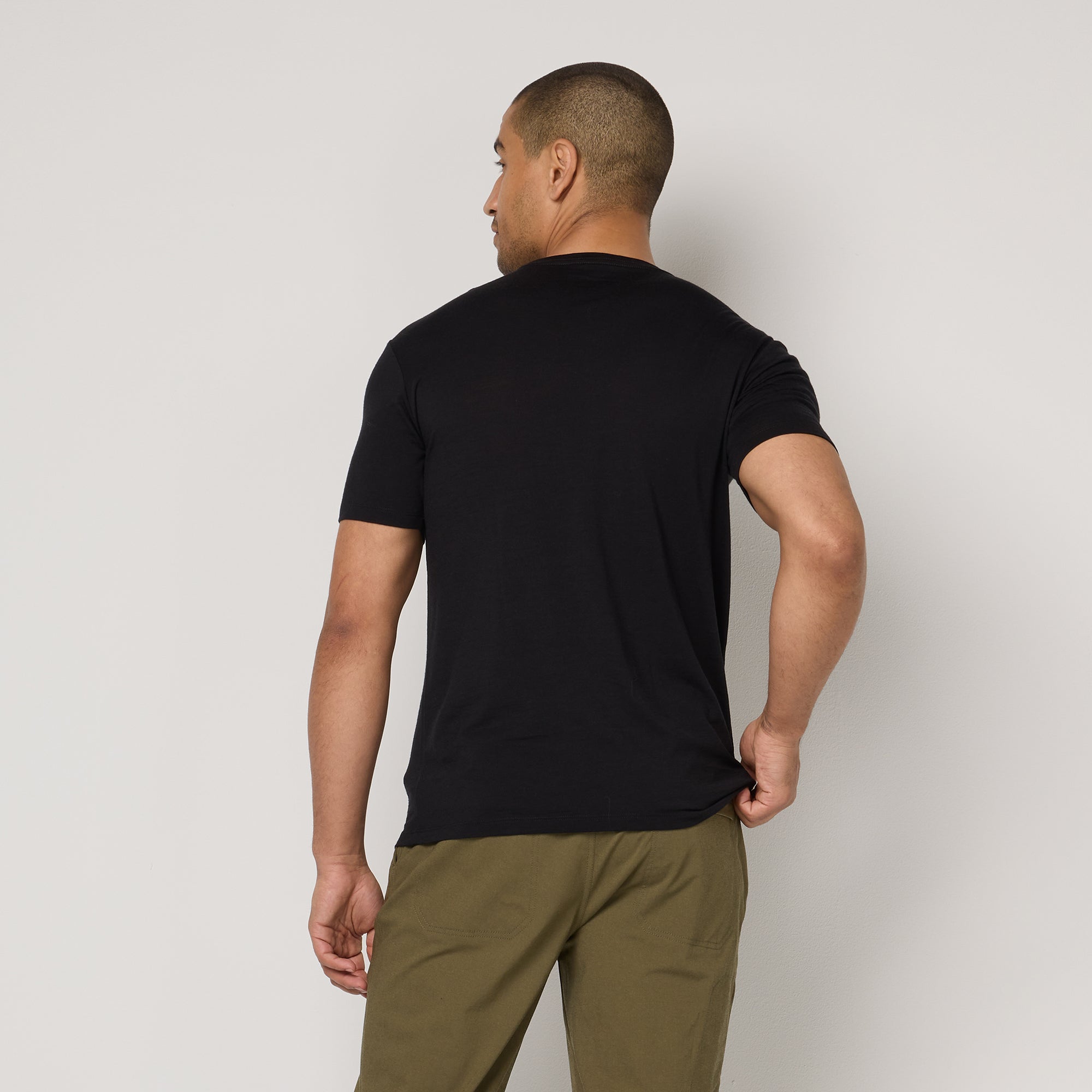 100% Merino Wool Crew Neck T-Shirt | Black – Crew Neck T-Shirts