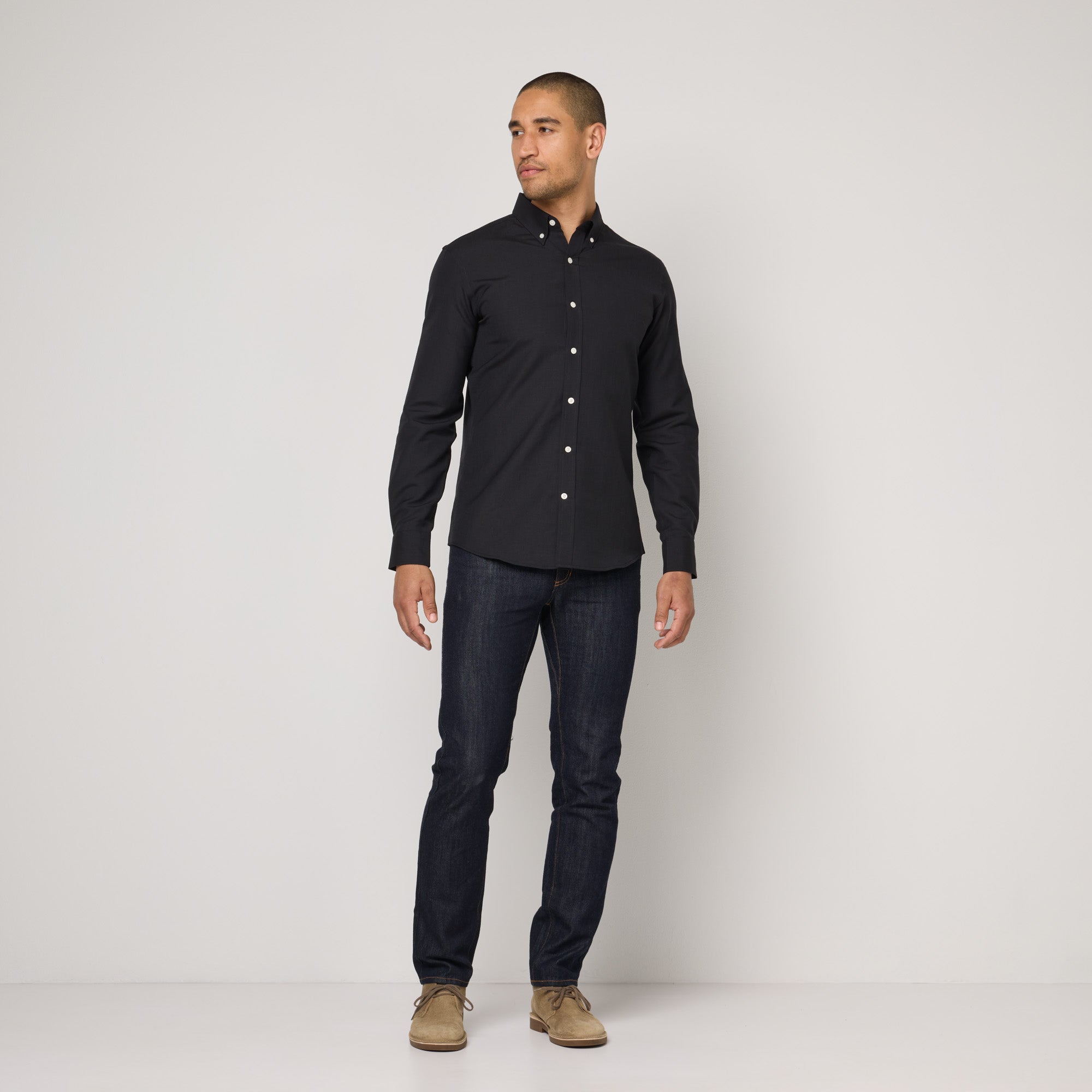 model-spec:Temple is 6'2", 185 lbs, and wears size M