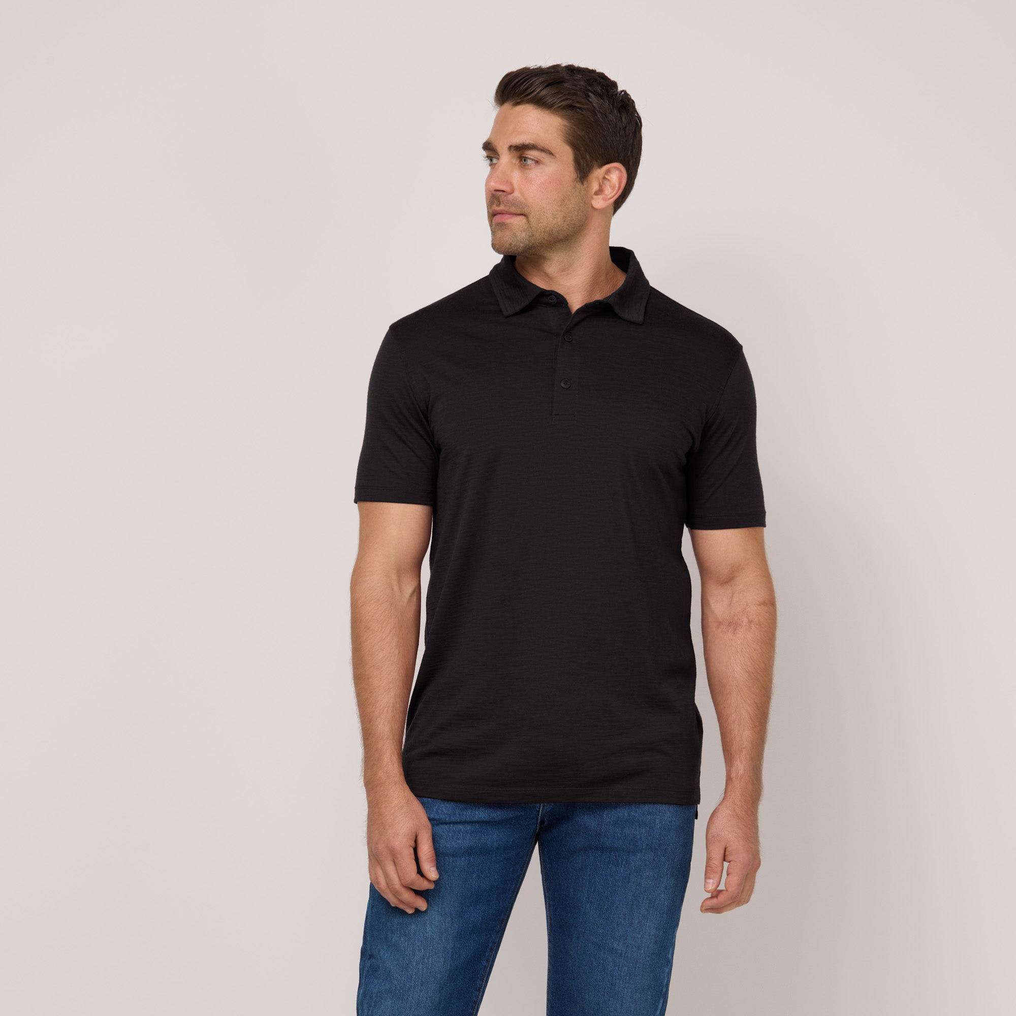 model-spec:Alex is 5'11", and wears size M