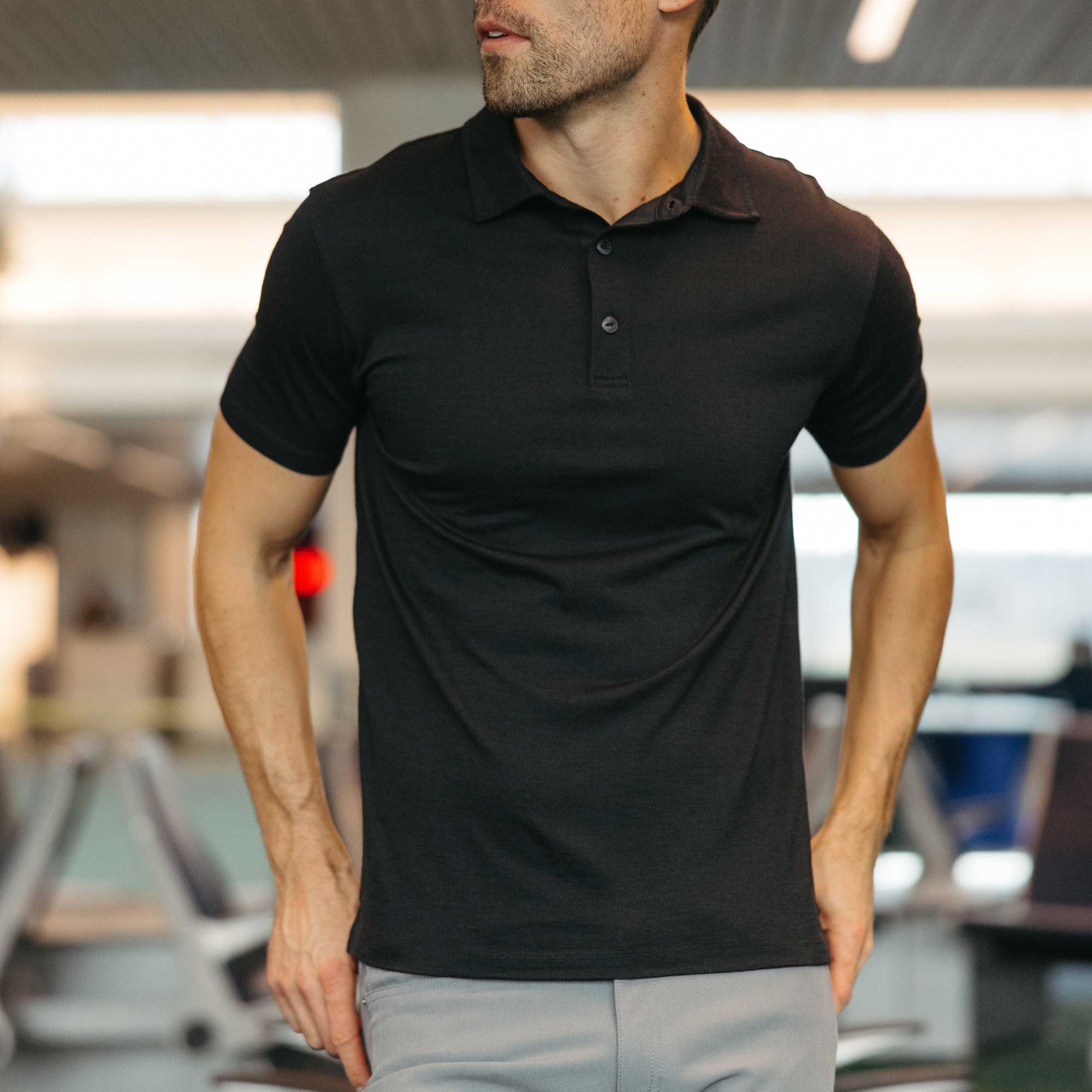 image-on-hover,model-spec:Matt is 6'2", 176 lbs, and wears a size M