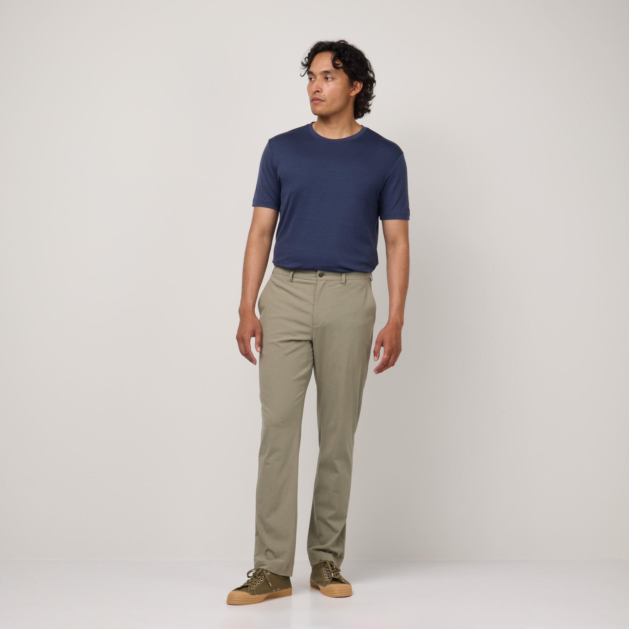 model-spec:Said is 6'2", and wears size 32x32