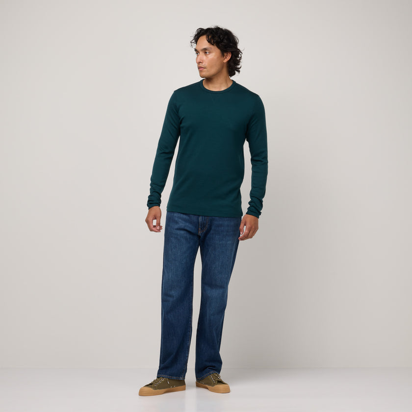 model-spec:Said is 6'2", and wears size M
