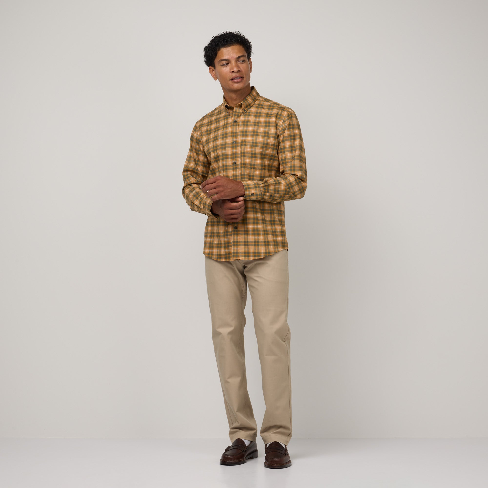 model-spec:Nico is 5'11", and wears size M Slim