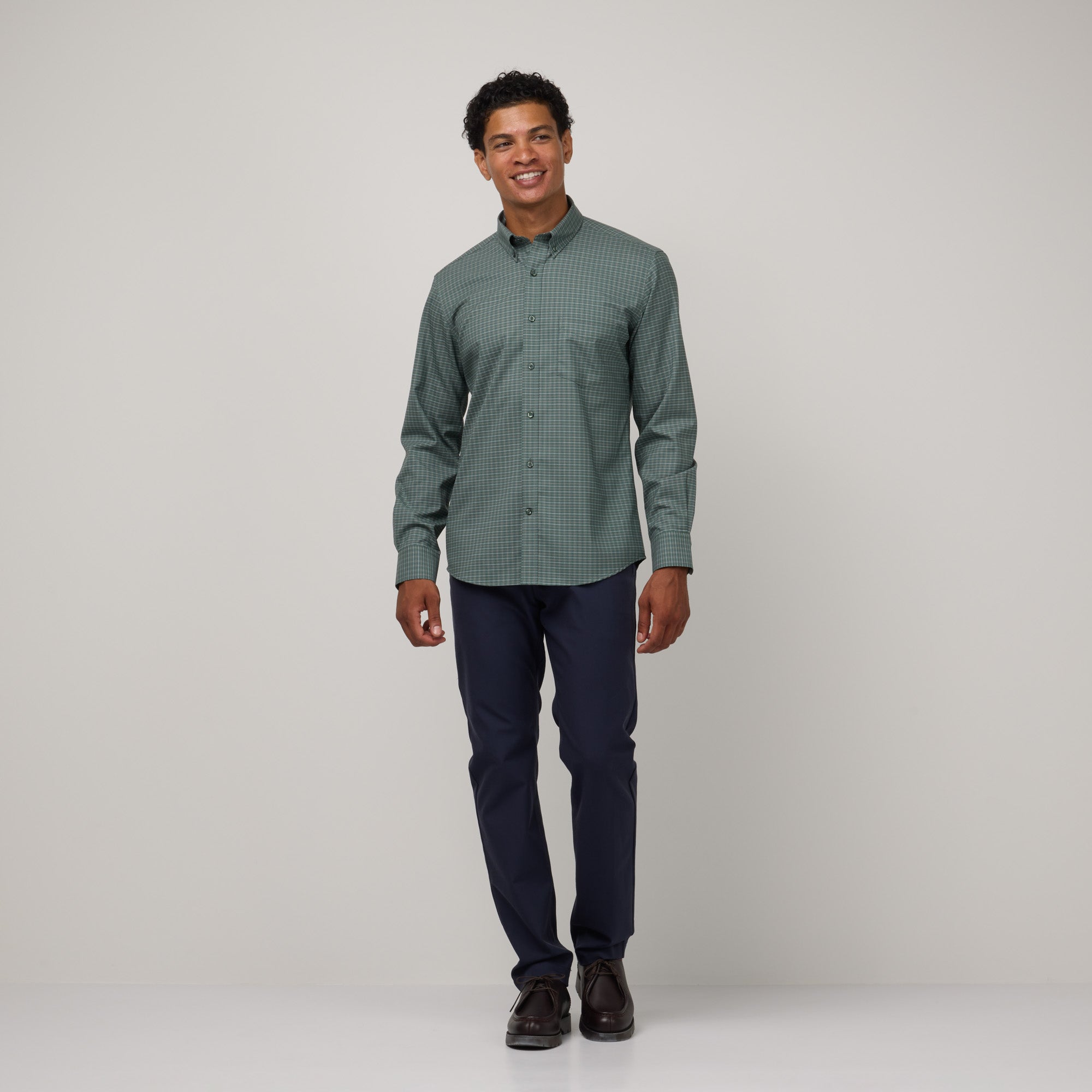 model-spec:Nico is 5'11", wearing size M Slim