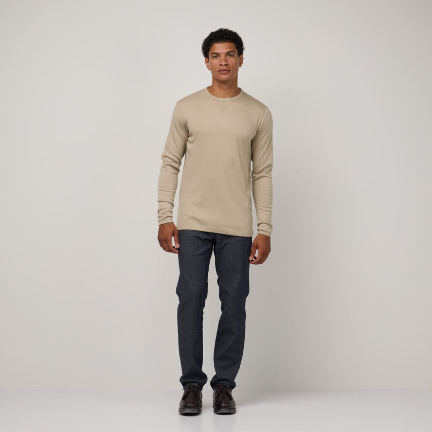 model-spec:Nico is 5'11", and wears size M