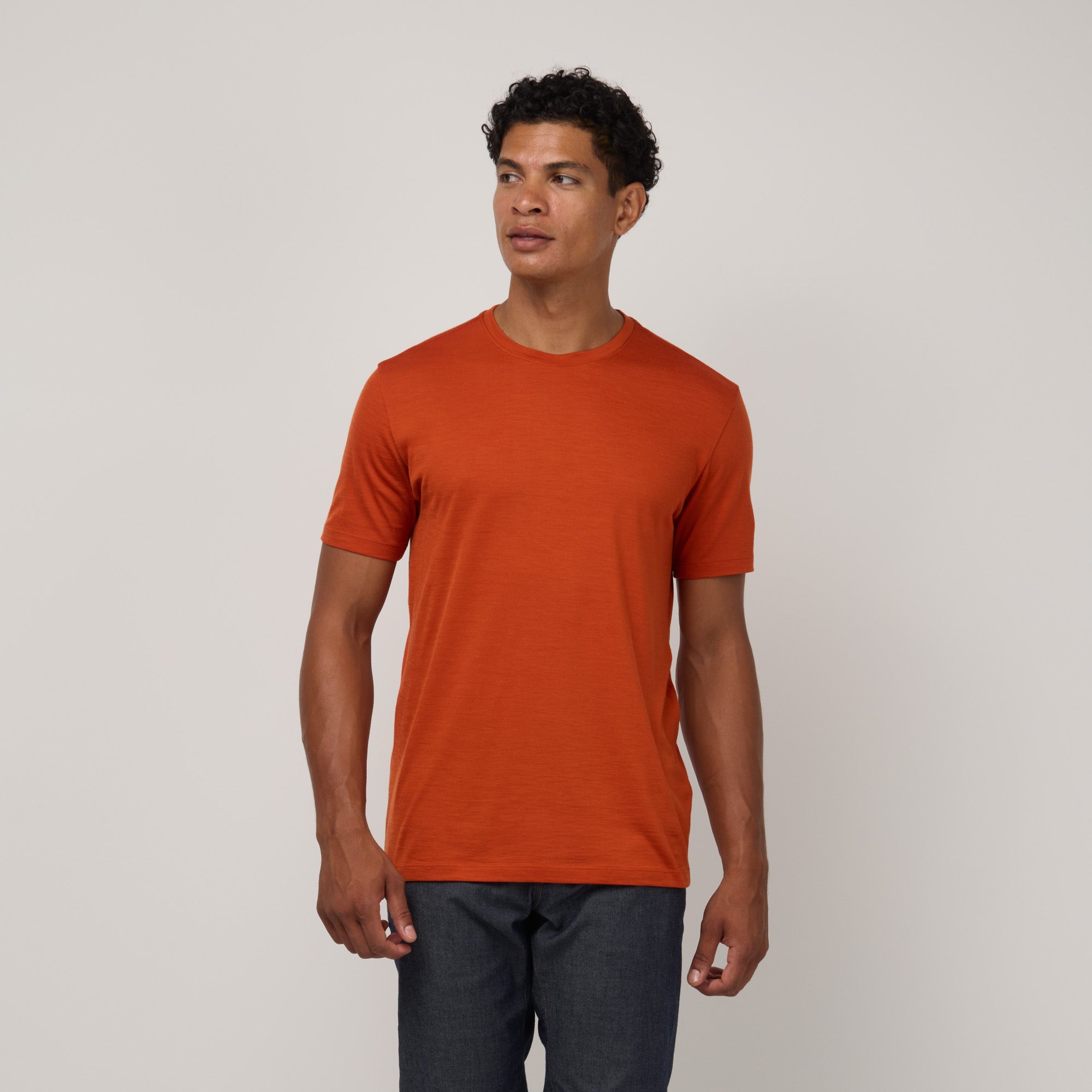 model-spec:Nico is 5'11", and wears size M