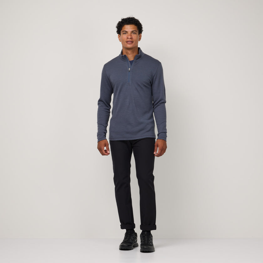 model-spec:Nico is 5'11", and wears size M