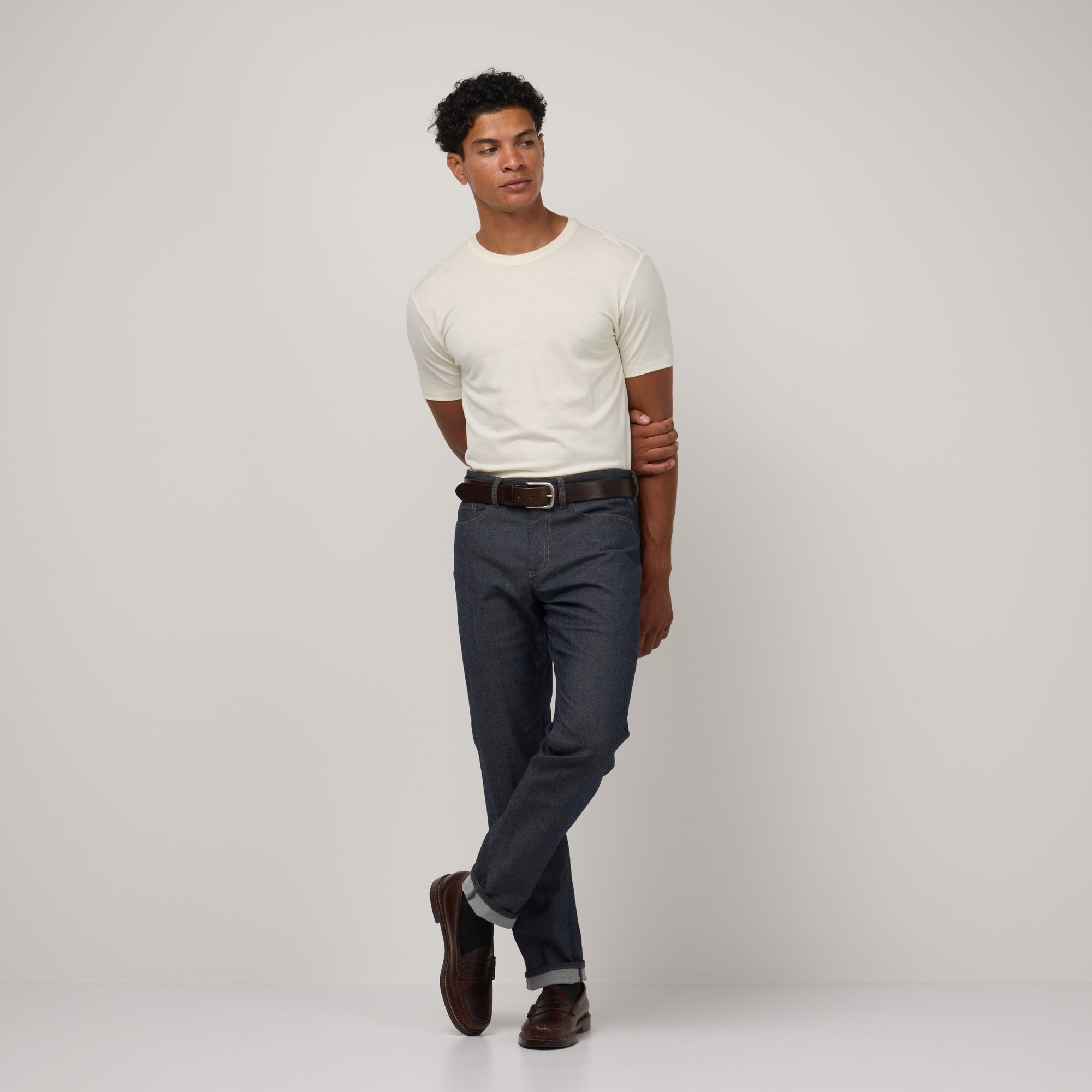 model-spec:Nico is 5'11", and wears size 32x32