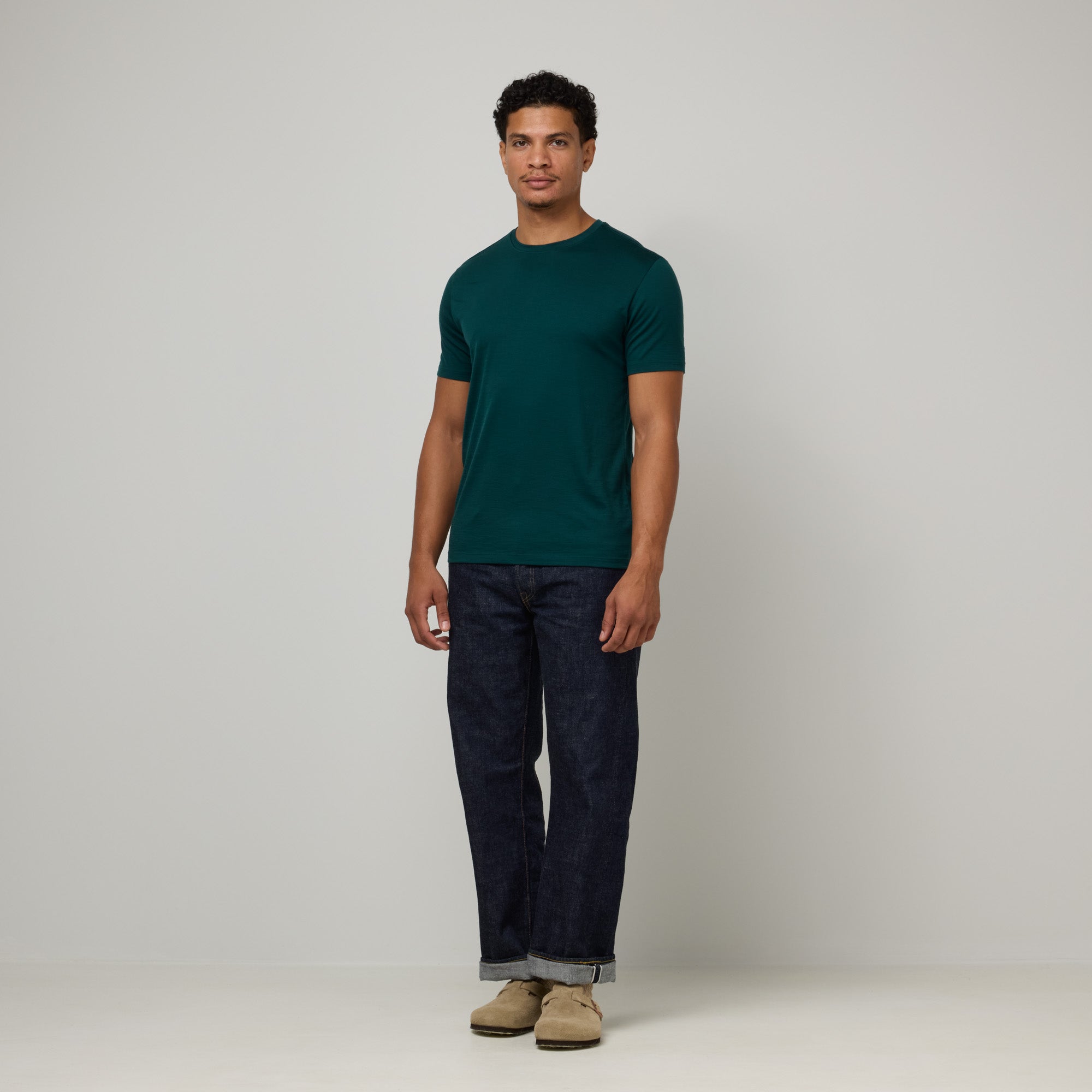 model-spec:Nico is 5'11", and wears size M