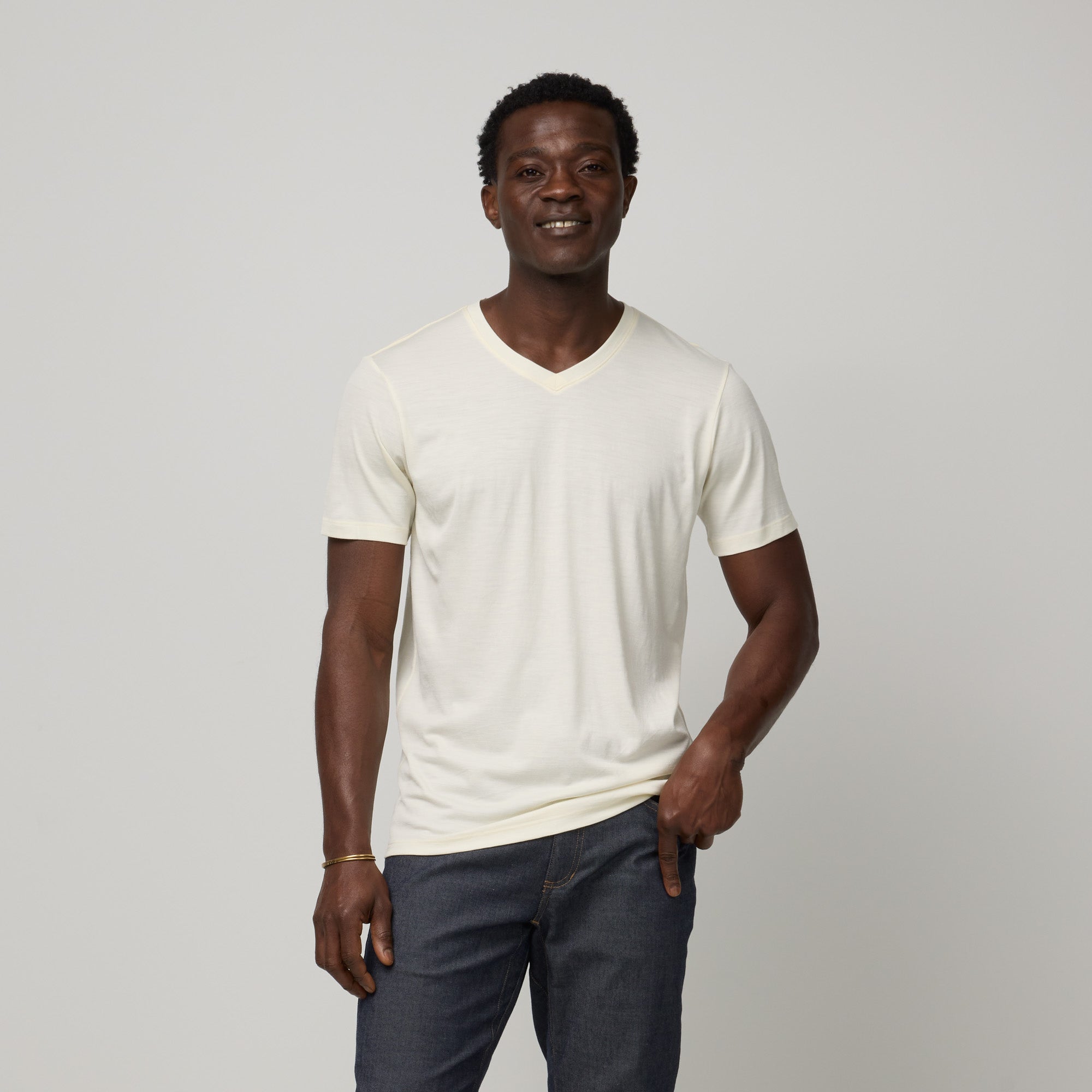 model-spec:Kojo is 6'0" and wears size M