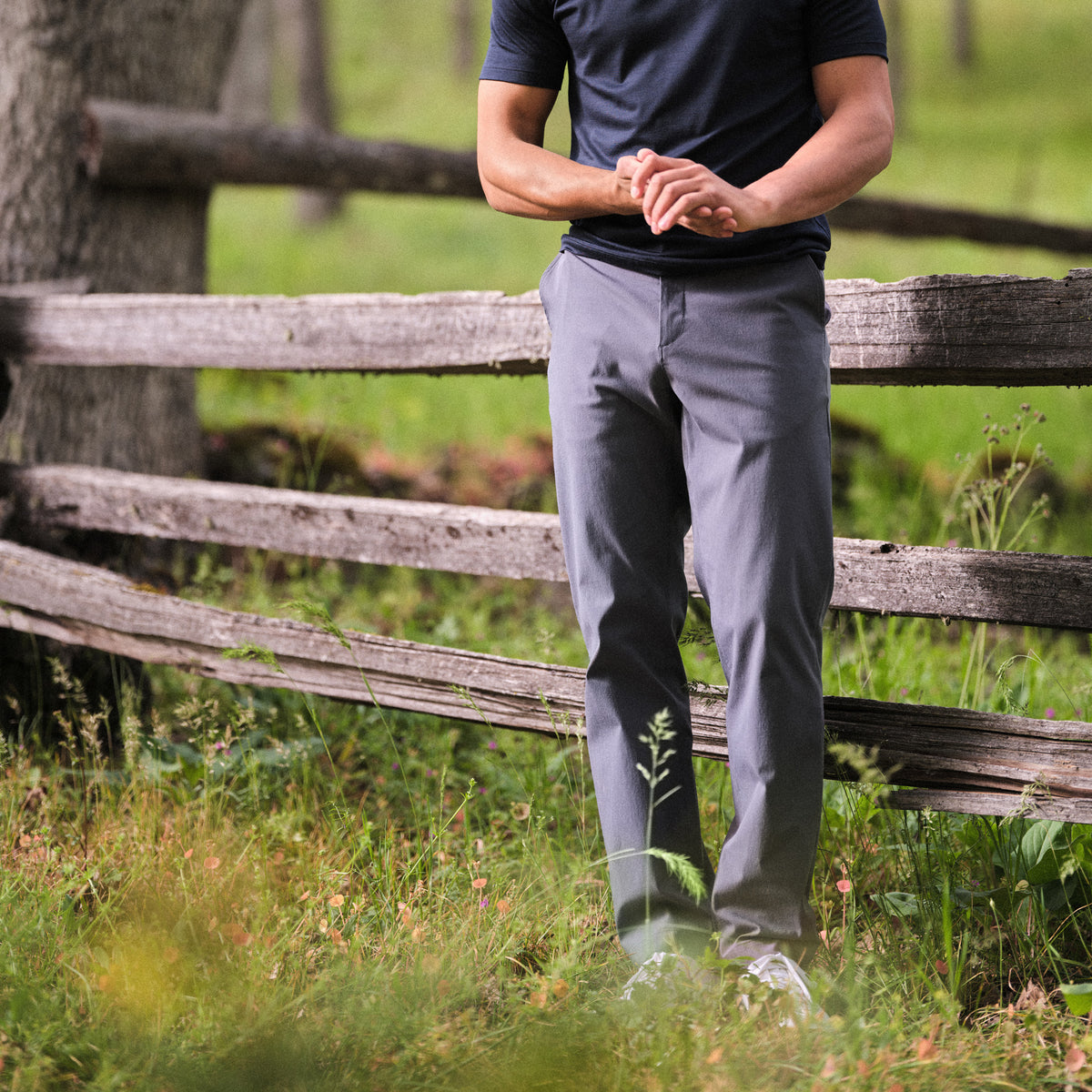 model-spec:Nico is 5'11", and wears size 32x32