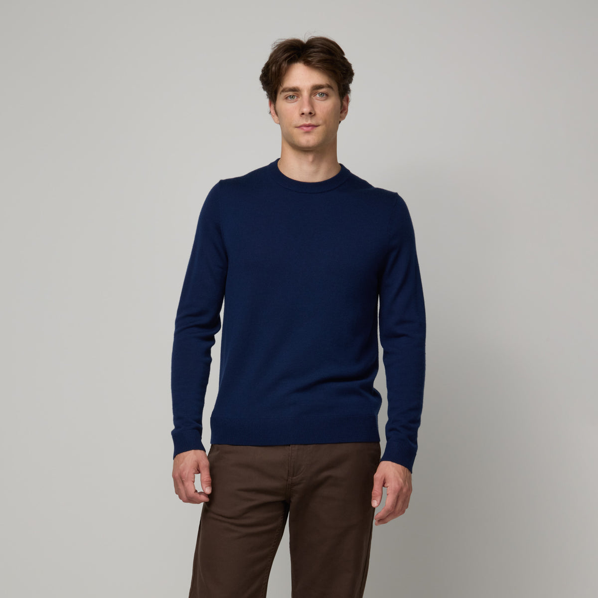 model-spec:Tristen is 6'2", and wears a size M
