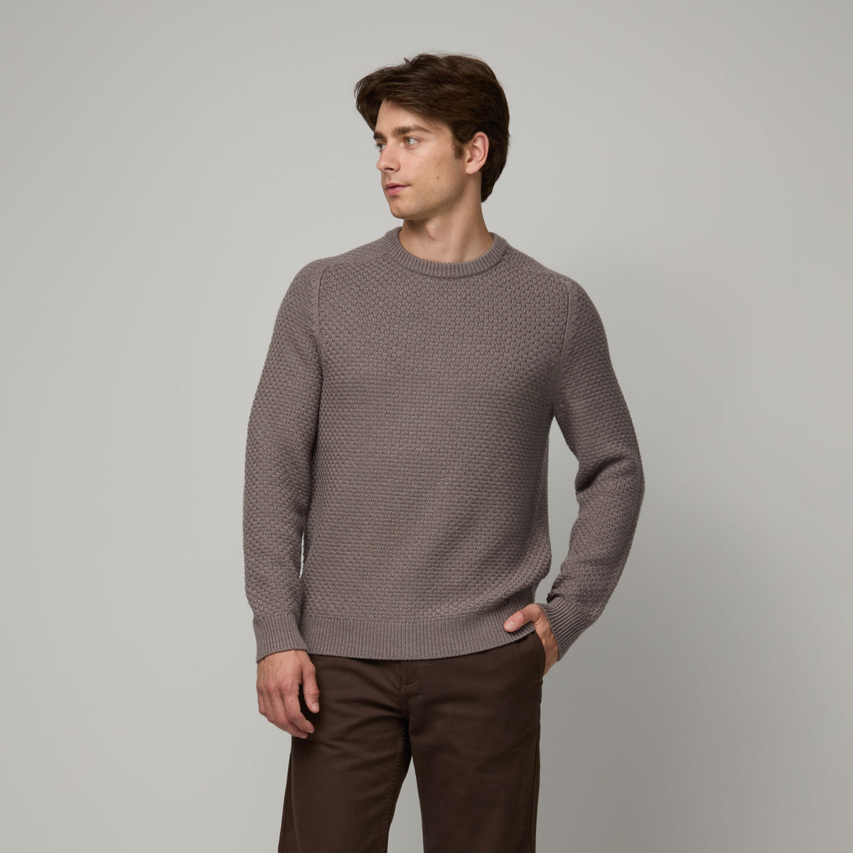 model-spec:Tristen is 6'2", and wears a size M