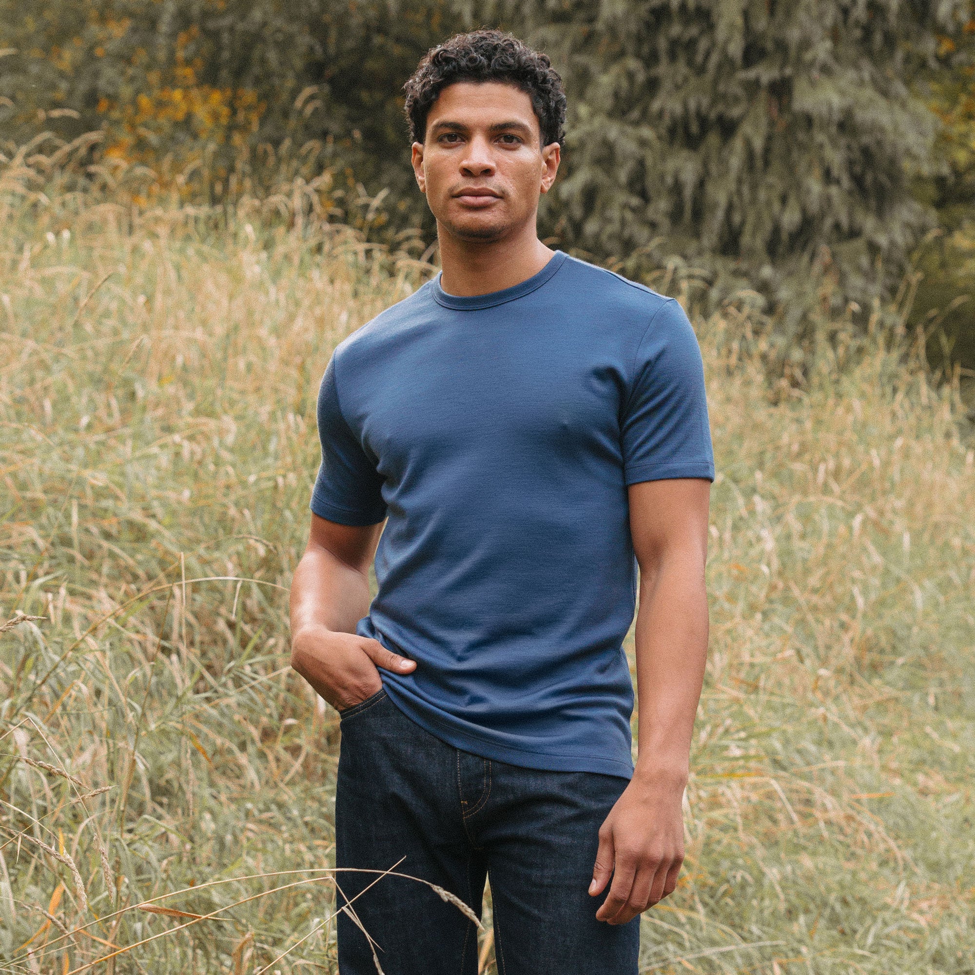 model-spec:Nico is 5'11", and wears size M