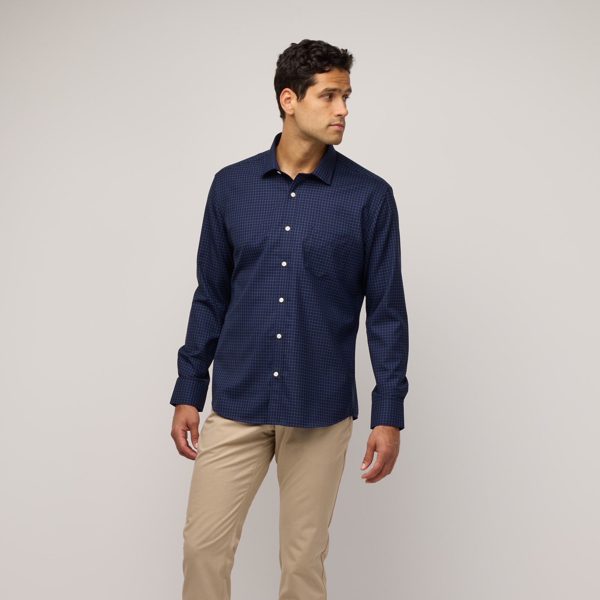 model-spec: Zach is 6'4", 185 lbs, and wears size L Slim