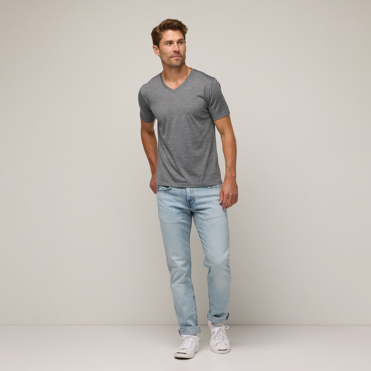 image-on-hover,model-spec: Matt is 6'2", 176 lbs, and wears size M