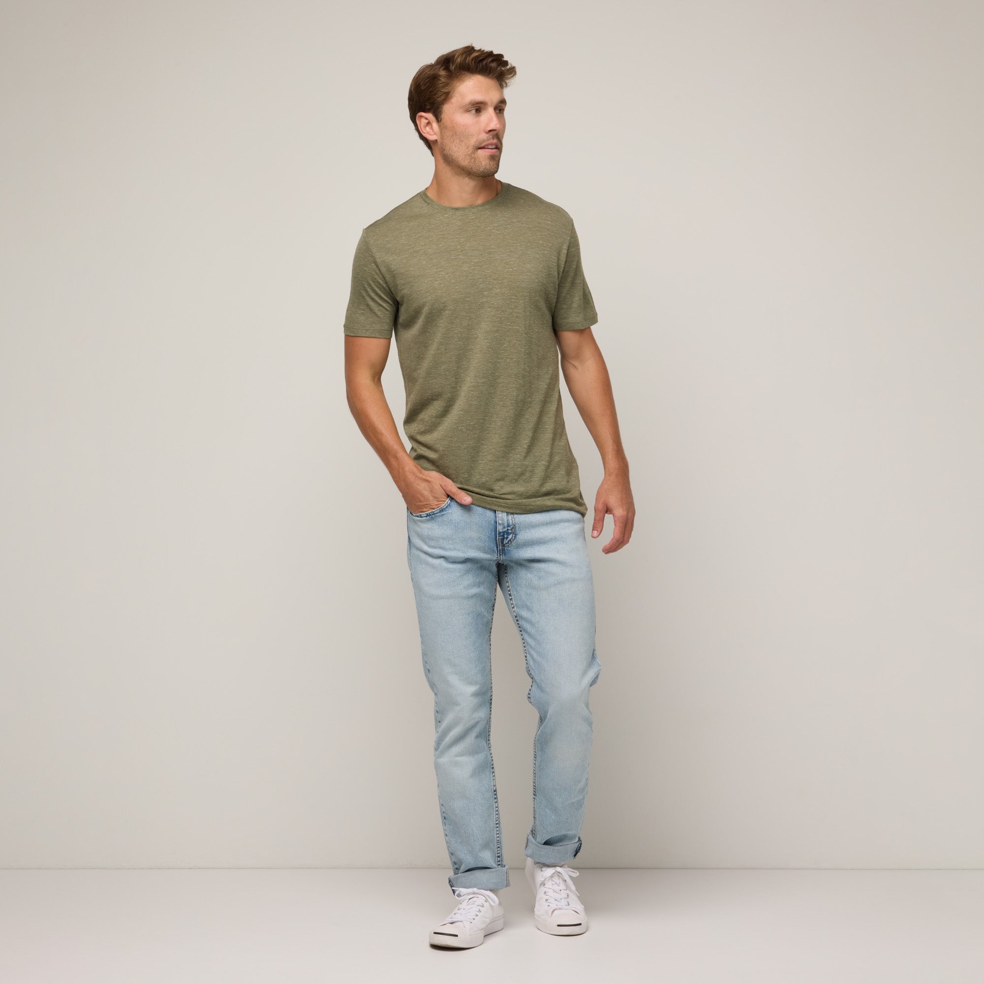 image-on-hover,model-spec:Matt is 6'2", 176 lbs, and wears size M