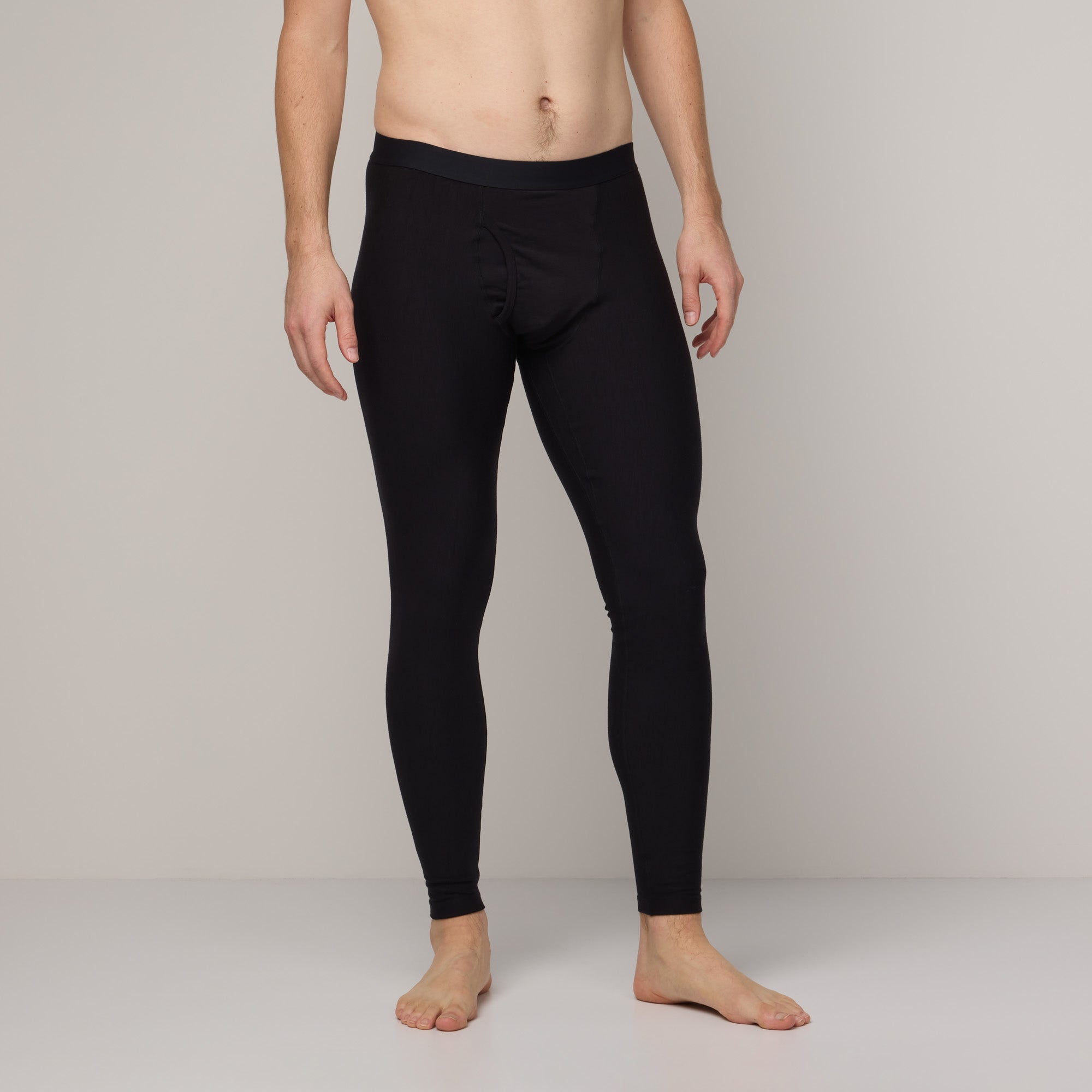 model-spec:Mark is 6'3", 185lbs, and wears a size M