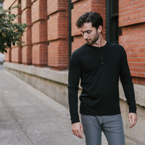 image-on-hover, model-spec:Nick is 6'1", 185lbs, and wears a size M